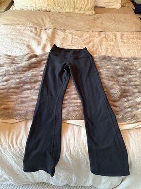 Alo Airbrush 7/8 Bootcut leggings
